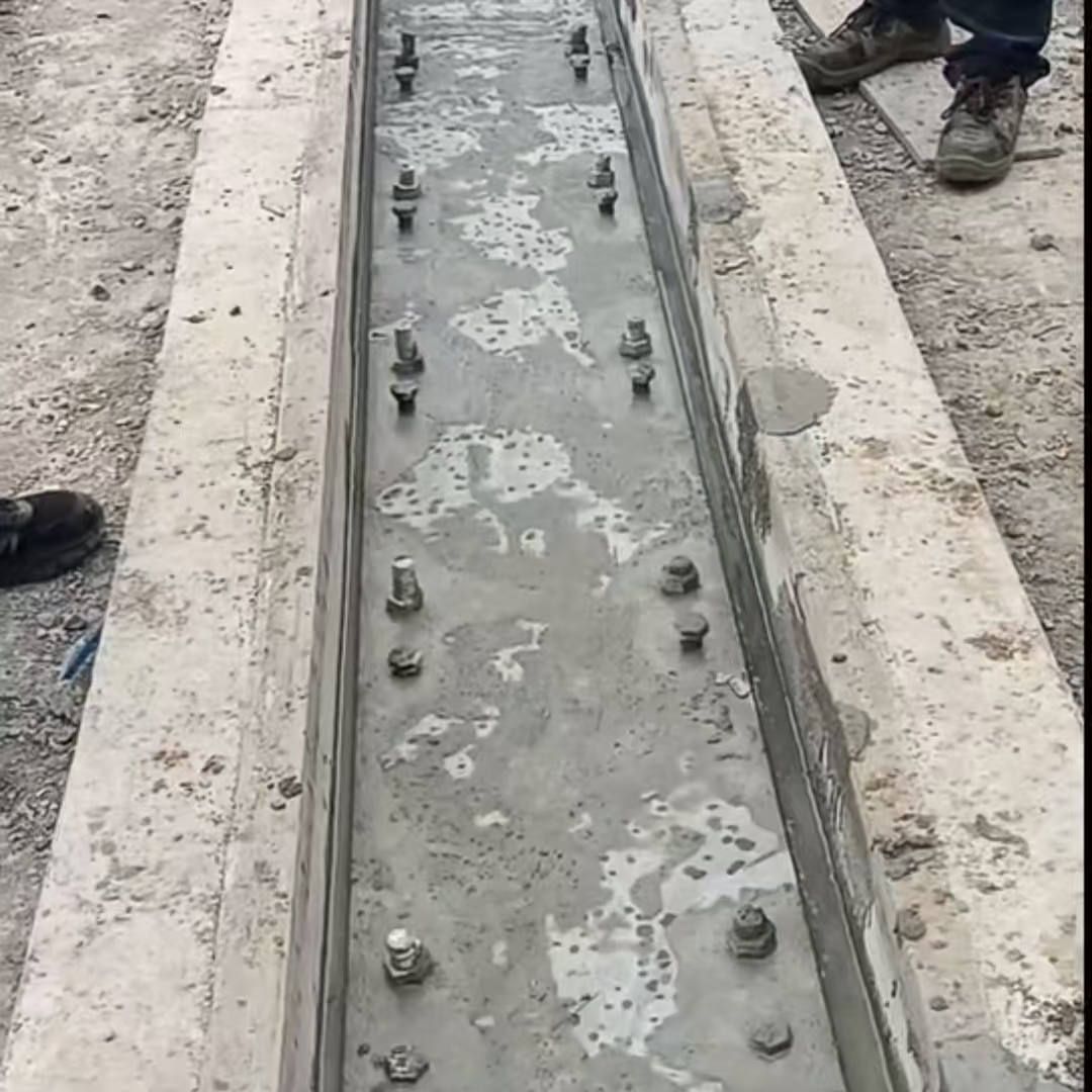 白银港口码头起重机龙门吊重型机械设备稳固用早强快凝轨道胶泥